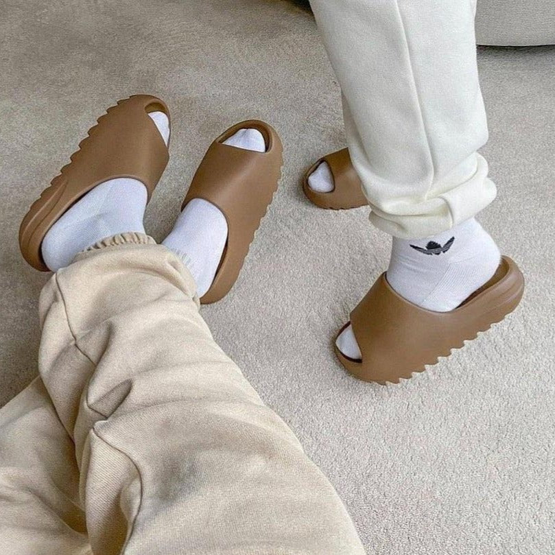 Yeezy Slide 'Core'