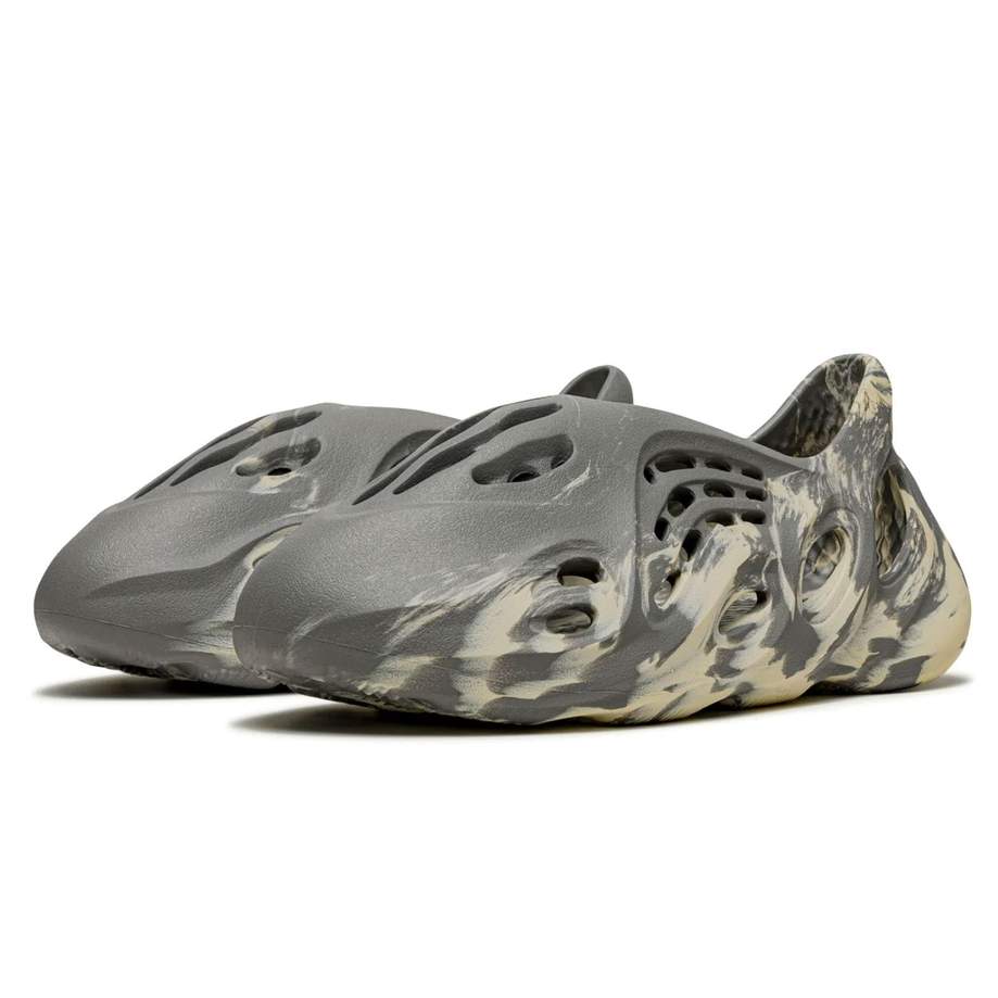 Yeezy Foam Runner 'MXT Moon Grey'